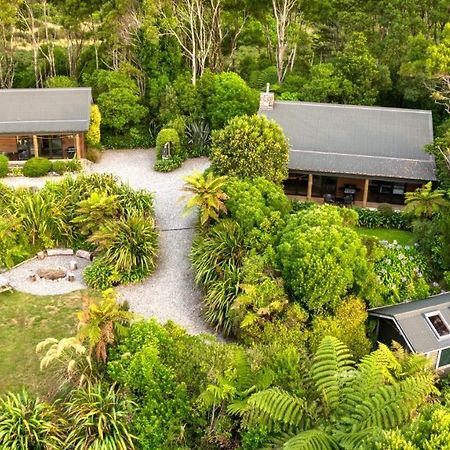 Paparoa Beach Hideaway With Hot Tub Barrytown Экстерьер фото