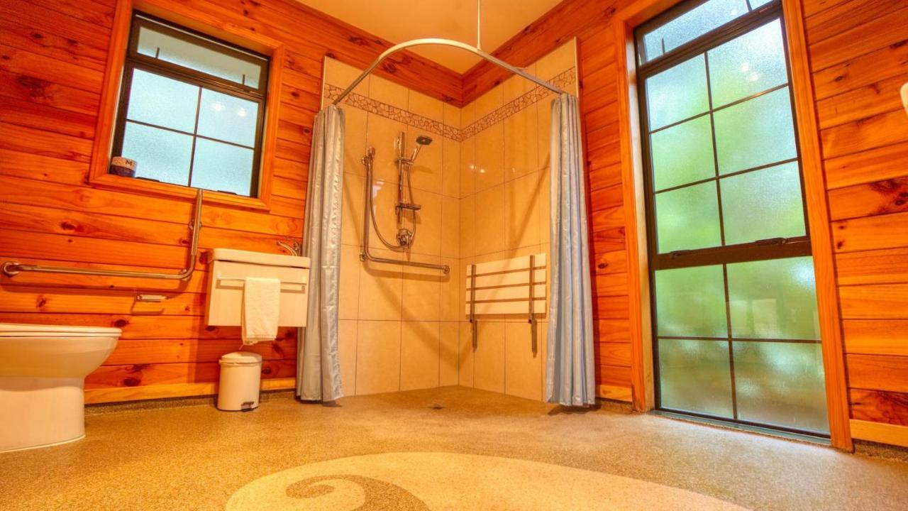 Paparoa Beach Hideaway With Hot Tub Barrytown Экстерьер фото